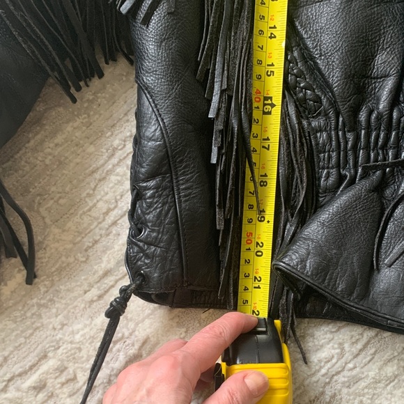 🖤⚡️Vintage Black Leather Fringe Jacket with Suede Roses ⚡️🖤 - Picture 9 of 11